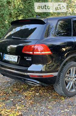 Внедорожник / Кроссовер Volkswagen Touareg 2015 в Умани