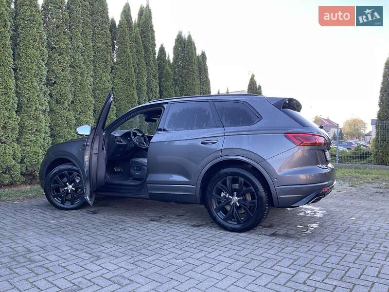 Внедорожник / Кроссовер Volkswagen Touareg 2020 в Одессе