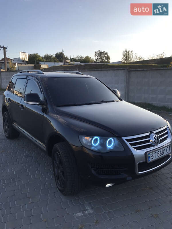 Позашляховик / Кросовер Volkswagen Touareg 2008 в Первомайську
