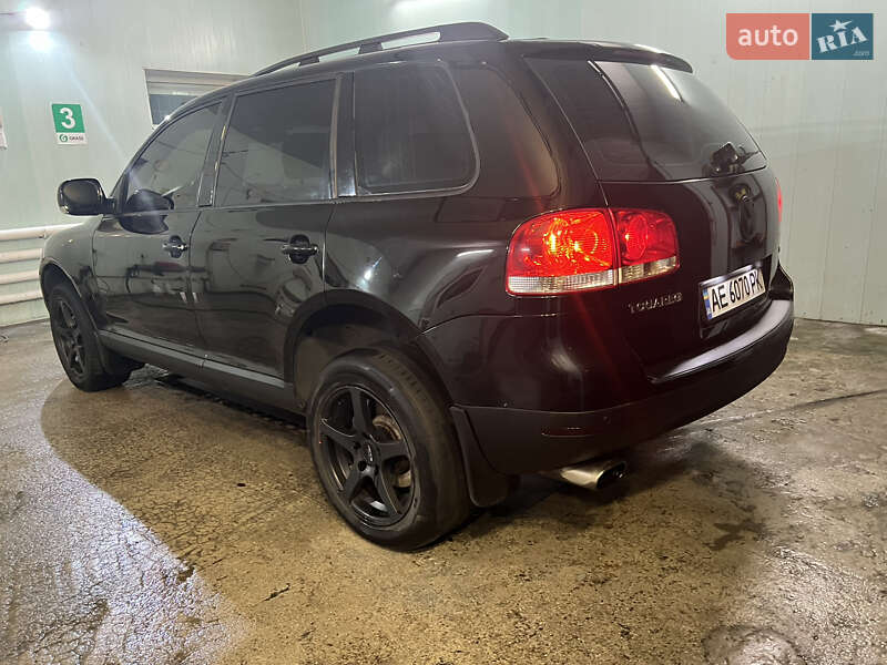 Внедорожник / Кроссовер Volkswagen Touareg 2005 в Каменском