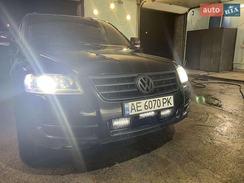 Внедорожник / Кроссовер Volkswagen Touareg 2005 в Каменском