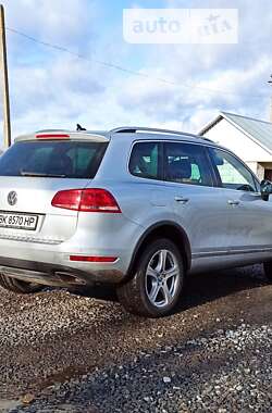 Внедорожник / Кроссовер Volkswagen Touareg 2011 в Корце