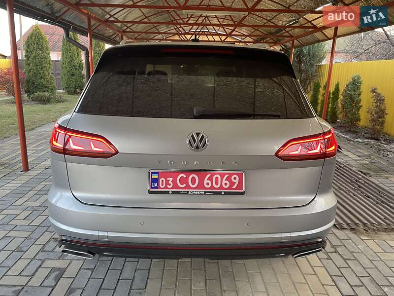 Внедорожник / Кроссовер Volkswagen Touareg 2018 в Полтаве