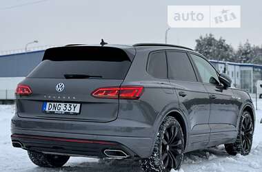 Внедорожник / Кроссовер Volkswagen Touareg 2019 в 