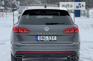 Внедорожник / Кроссовер Volkswagen Touareg 2019 в 