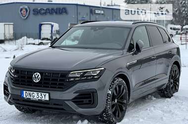 Внедорожник / Кроссовер Volkswagen Touareg 2019 в 