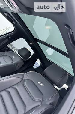 Внедорожник / Кроссовер Volkswagen Touareg 2019 в 