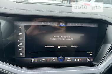 Внедорожник / Кроссовер Volkswagen Touareg 2019 в 