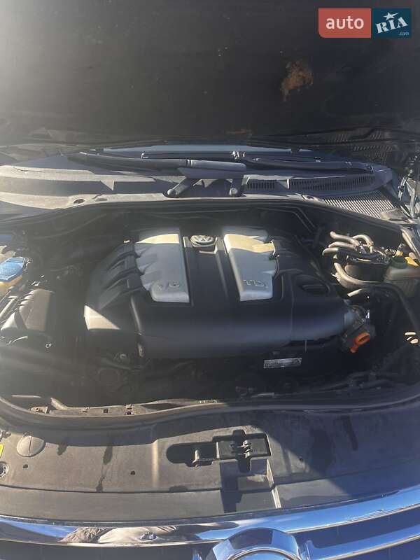 Внедорожник / Кроссовер Volkswagen Touareg 2005 в Яворове