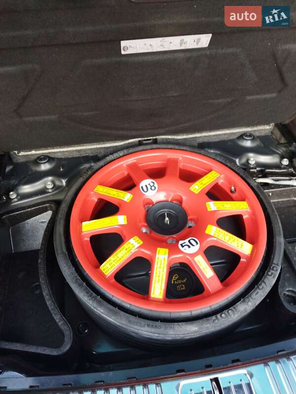 Внедорожник / Кроссовер Volkswagen Touareg 2012 в Надворной