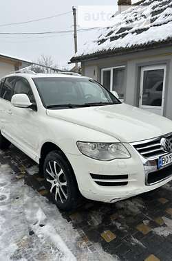 Внедорожник / Кроссовер Volkswagen Touareg 2009 в Тернополе