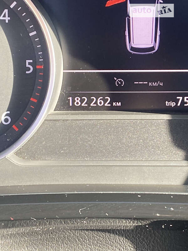 Позашляховик / Кросовер Volkswagen Touareg 2013 в Києві