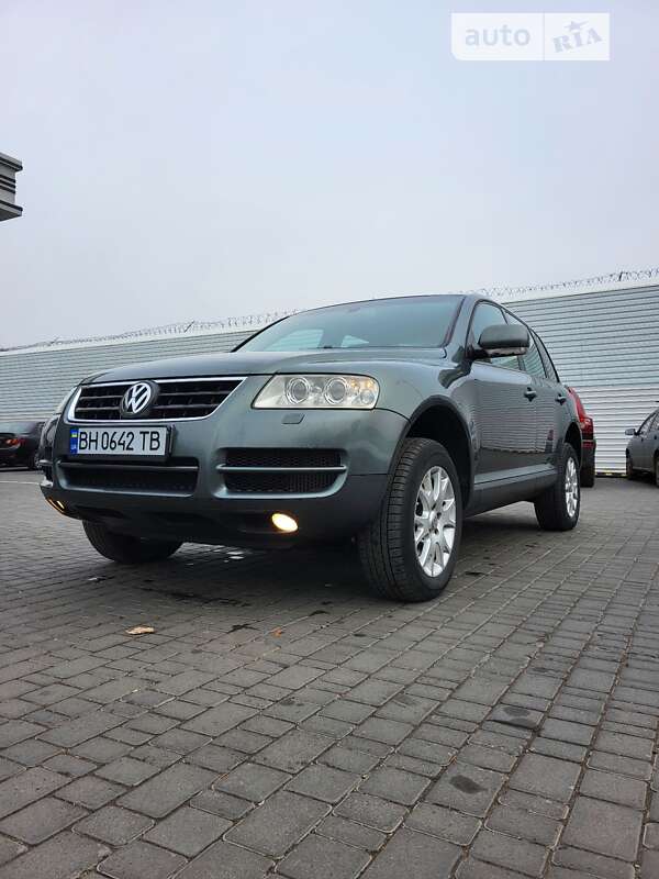 Внедорожник / Кроссовер Volkswagen Touareg 2004 в Одессе