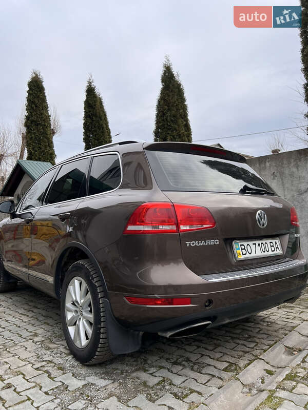Внедорожник / Кроссовер Volkswagen Touareg 2013 в Тернополе