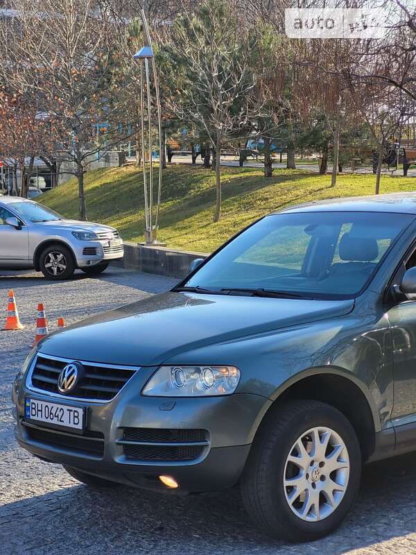 Внедорожник / Кроссовер Volkswagen Touareg 2004 в Одессе