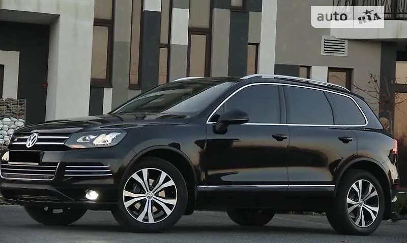 Позашляховик / Кросовер Volkswagen Touareg 2013 в Хмельницькому