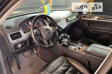 Позашляховик / Кросовер Volkswagen Touareg 2014 в Хмельницькому