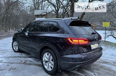 Позашляховик / Кросовер Volkswagen Touareg 2020 в Києві