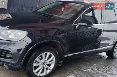 Внедорожник / Кроссовер Volkswagen Touareg 2013 в 