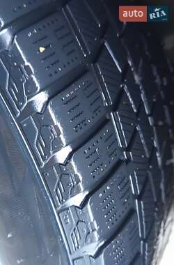 Внедорожник / Кроссовер Volkswagen Touareg 2013 в 