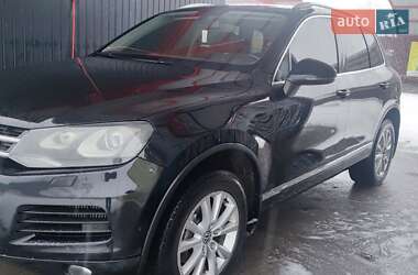 Внедорожник / Кроссовер Volkswagen Touareg 2013 в 
