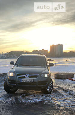 Внедорожник / Кроссовер Volkswagen Touareg 2005 в Хмельницком