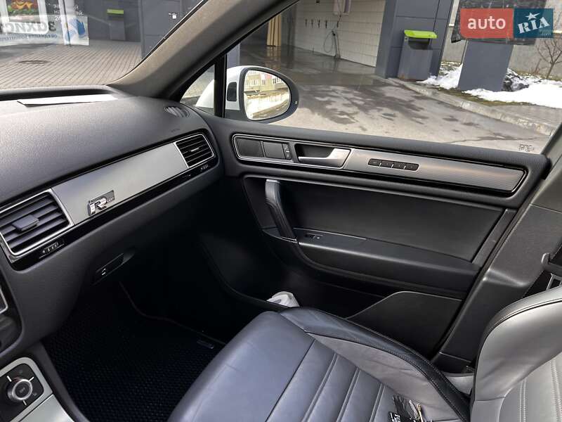 Внедорожник / Кроссовер Volkswagen Touareg 2015 в Хмельницком фото 30 Внедорожник / Кроссовер Volkswagen Touareg 2015 в Хмельницком