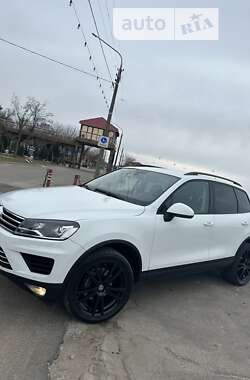 Позашляховик / Кросовер Volkswagen Touareg 2016 в Миколаєві