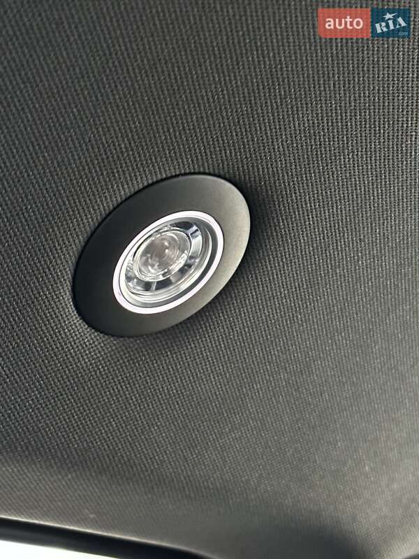 Внедорожник / Кроссовер Volkswagen Touareg 2019 в Днепре