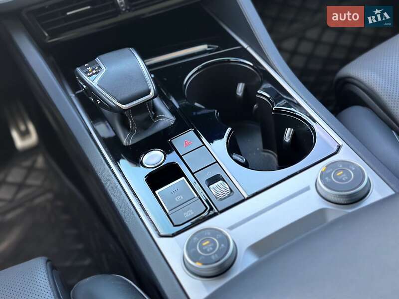 Внедорожник / Кроссовер Volkswagen Touareg 2019 в Днепре