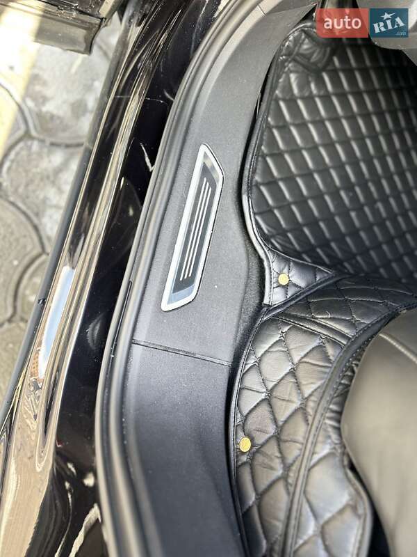 Внедорожник / Кроссовер Volkswagen Touareg 2019 в Днепре