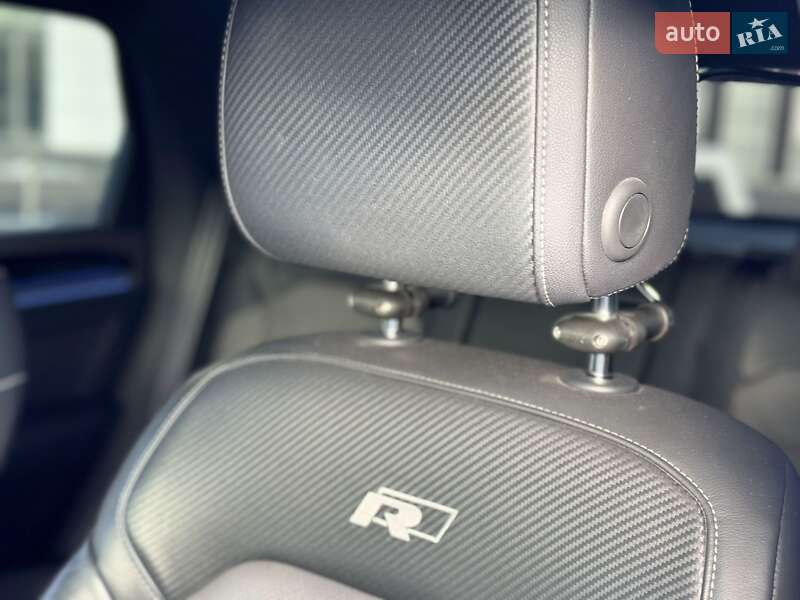 Внедорожник / Кроссовер Volkswagen Touareg 2019 в Днепре