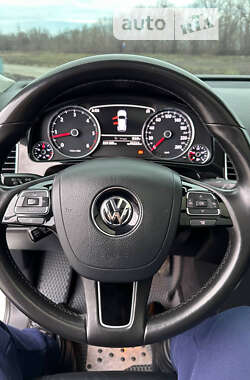 Позашляховик / Кросовер Volkswagen Touareg 2012 в Кривому Розі