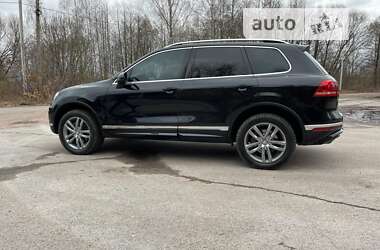 Внедорожник / Кроссовер Volkswagen Touareg 2015 в Житомире