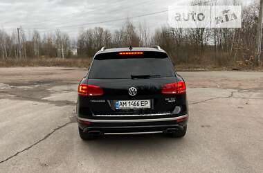 Внедорожник / Кроссовер Volkswagen Touareg 2015 в Житомире