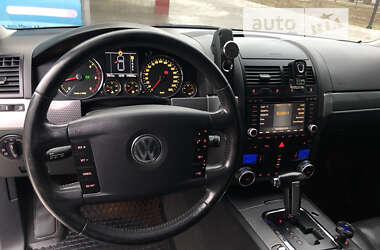 Внедорожник / Кроссовер Volkswagen Touareg 2005 в Виноградове