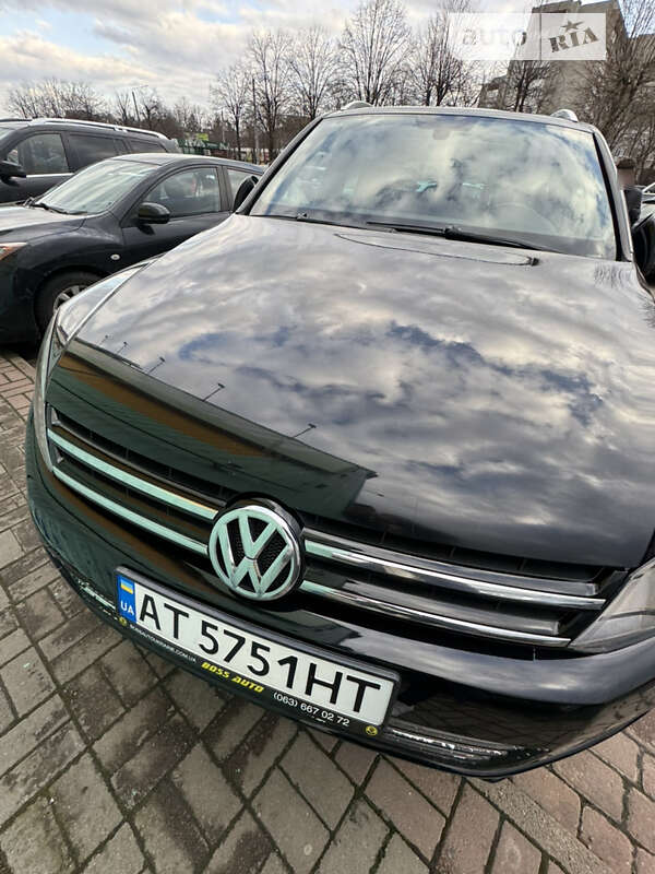 Внедорожник / Кроссовер Volkswagen Touareg 2014 в Ивано-Франковске