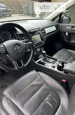 Внедорожник / Кроссовер Volkswagen Touareg 2011 в Тернополе