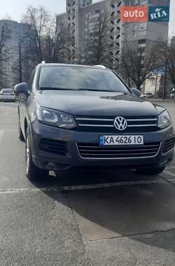 Внедорожник / Кроссовер Volkswagen Touareg 2013 в 