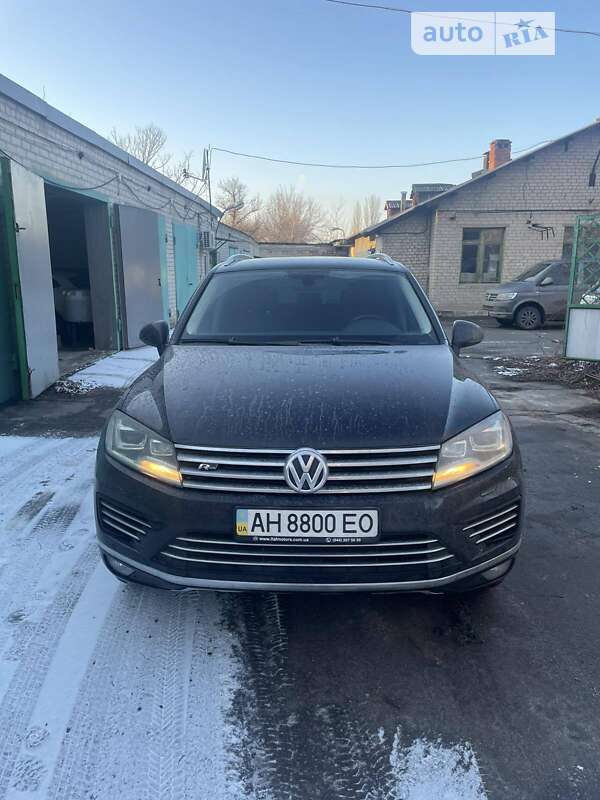 Позашляховик / Кросовер Volkswagen Touareg 2018 в Дніпрі