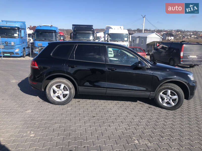 Позашляховик / Кросовер Volkswagen Touareg 2013 в Чернівцях