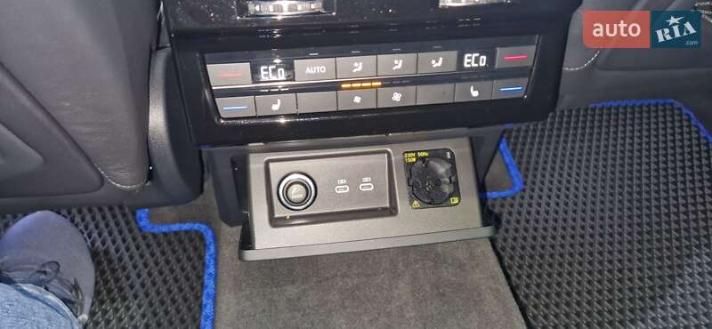 Позашляховик / Кросовер Volkswagen Touareg 2021 в Києві