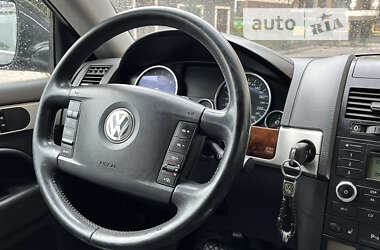 Позашляховик / Кросовер Volkswagen Touareg 2010 в Києві