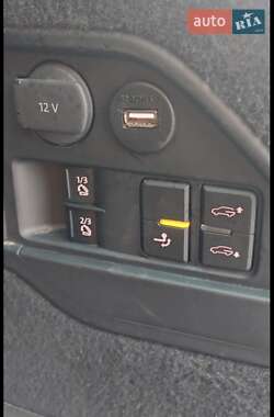 Внедорожник / Кроссовер Volkswagen Touareg 2012 в 