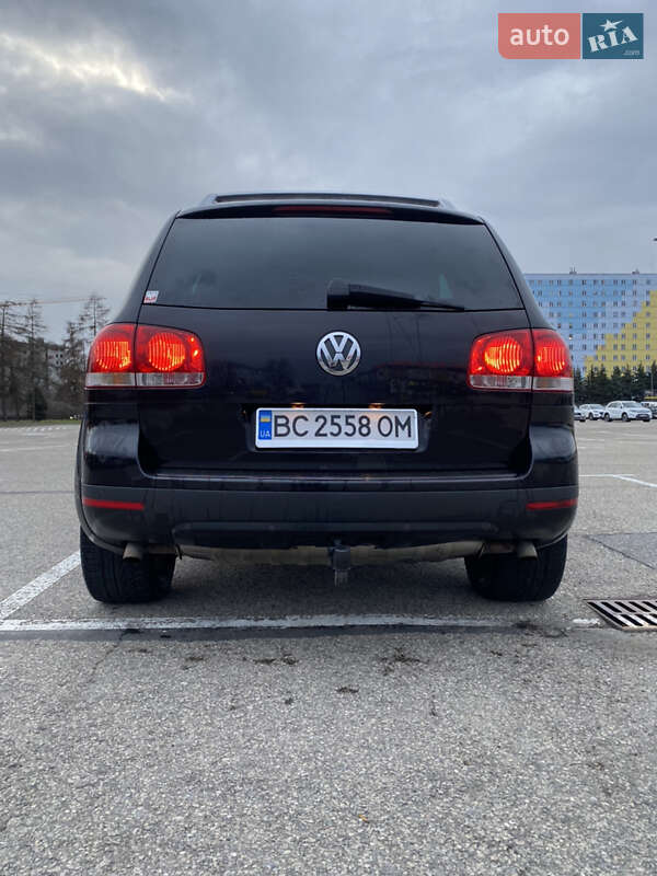 Внедорожник / Кроссовер Volkswagen Touareg 2005 в Самборе