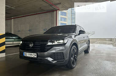 Внедорожник / Кроссовер Volkswagen Touareg 2022 в 