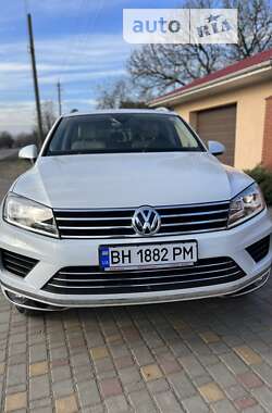 Позашляховик / Кросовер Volkswagen Touareg 2017 в Білгороді-Дністровському