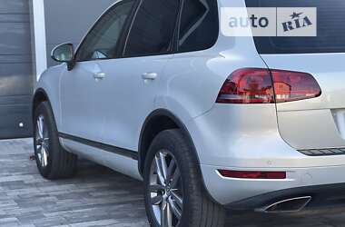 Внедорожник / Кроссовер Volkswagen Touareg 2014 в Луцке