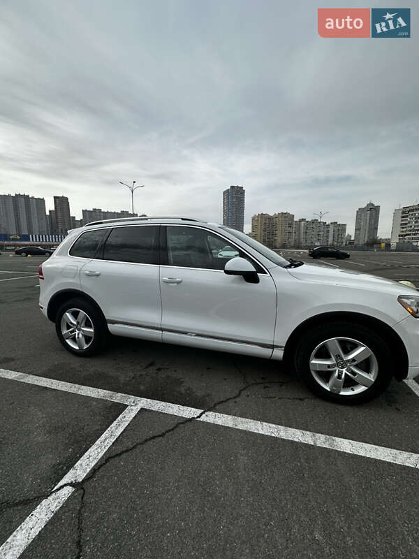 Внедорожник / Кроссовер Volkswagen Touareg 2012 в Киеве фото 3 Внедорожник / Кроссовер Volkswagen Touareg 2012 в Киеве