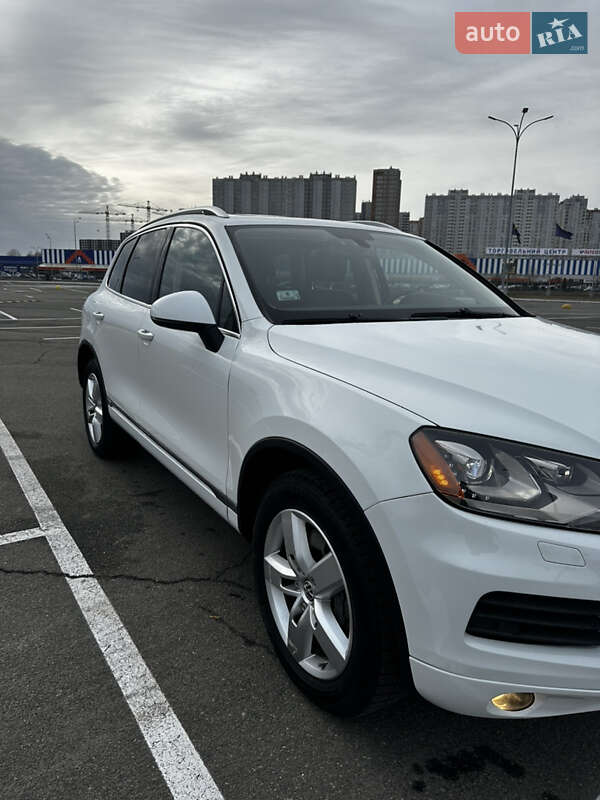 Внедорожник / Кроссовер Volkswagen Touareg 2012 в Киеве фото 2 Внедорожник / Кроссовер Volkswagen Touareg 2012 в Киеве